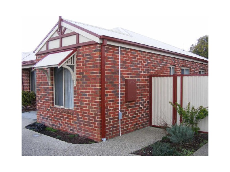 2/26 Hewitt Street, Colac VIC 3250