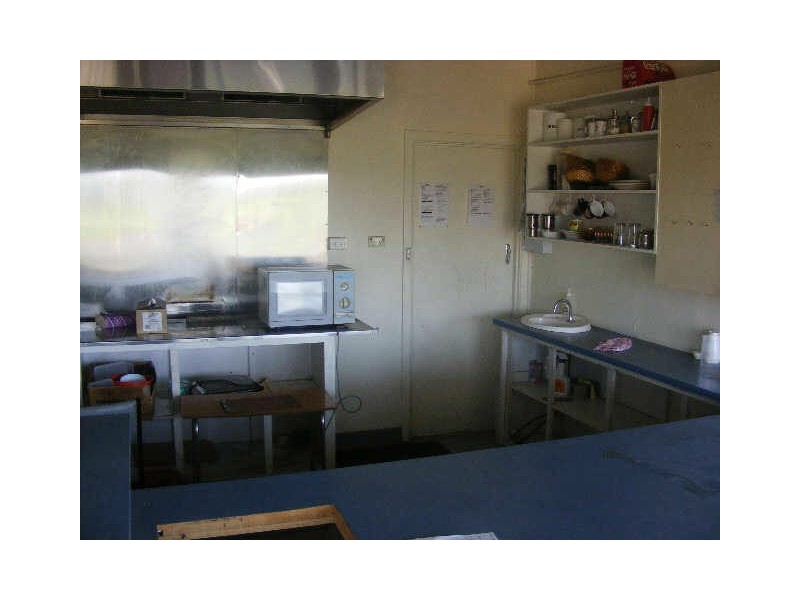 494-498 Princes Highway, Colac West VIC 3250