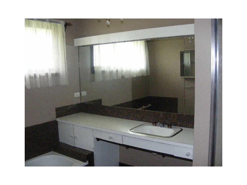 16 Campbell Street, Colac VIC 3250