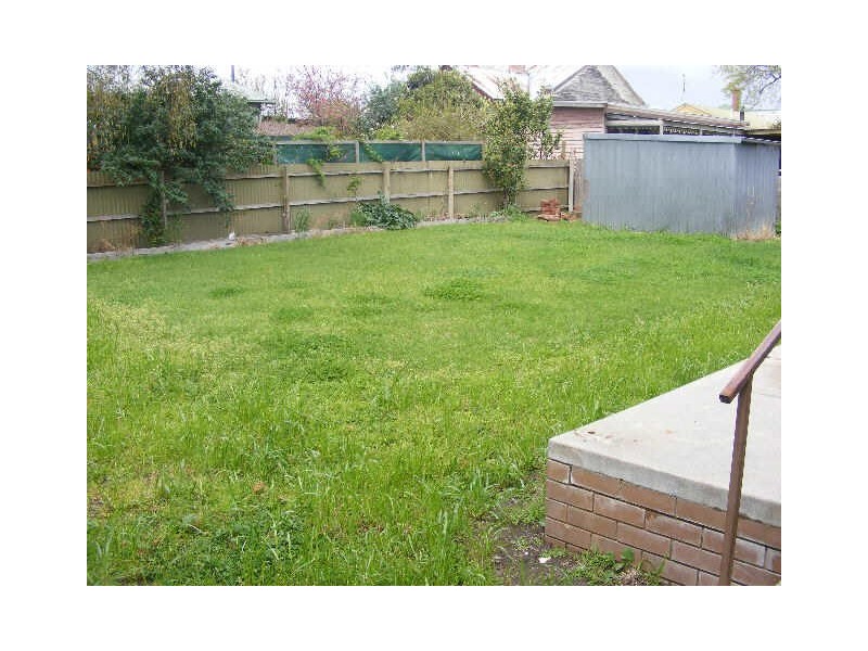 16 Campbell Street, Colac VIC 3250