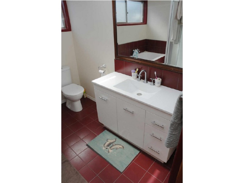 3 Robertson Street, Colac VIC 3250
