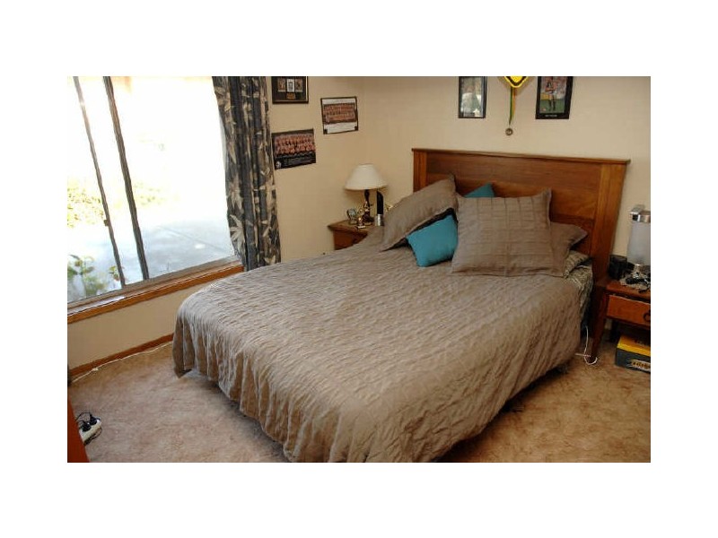 3 Robertson Street, Colac VIC 3250