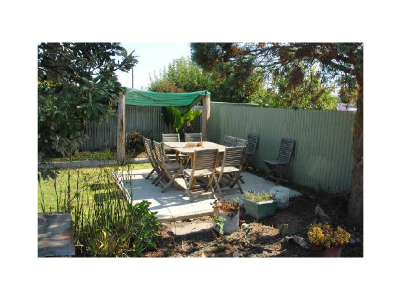 3 Robertson Street, Colac VIC 3250
