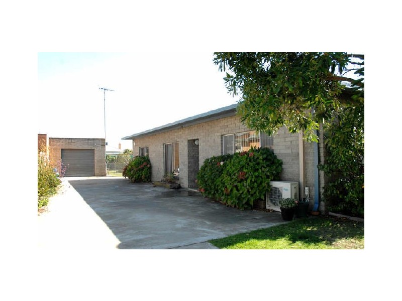 3 Robertson Street, Colac VIC 3250