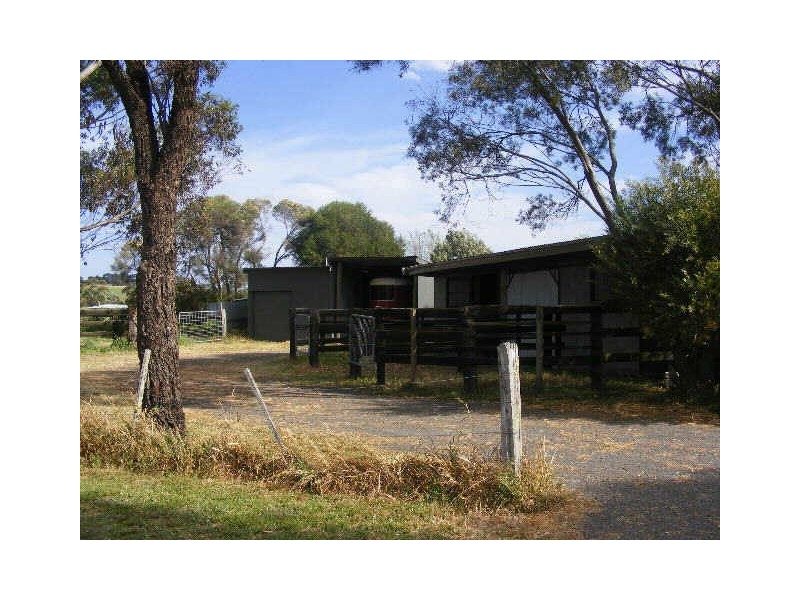 19 Egan Street, Elliminyt VIC 3250