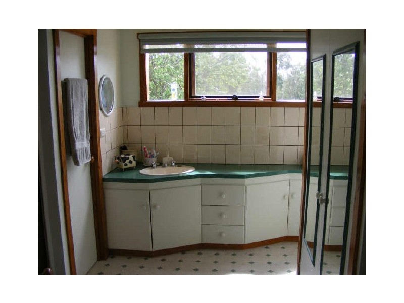 13 Ballagh Street, Elliminyt VIC 3250