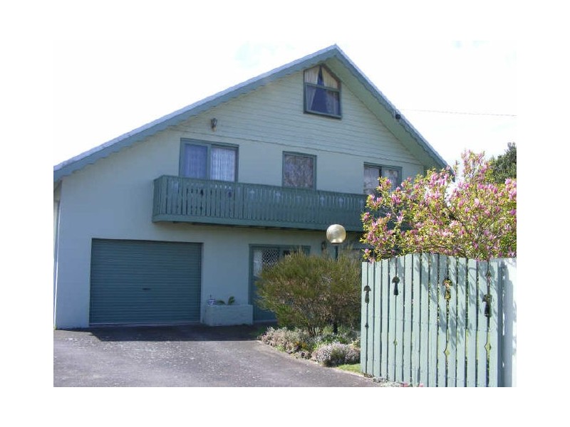 13 Ballagh Street, Elliminyt VIC 3250