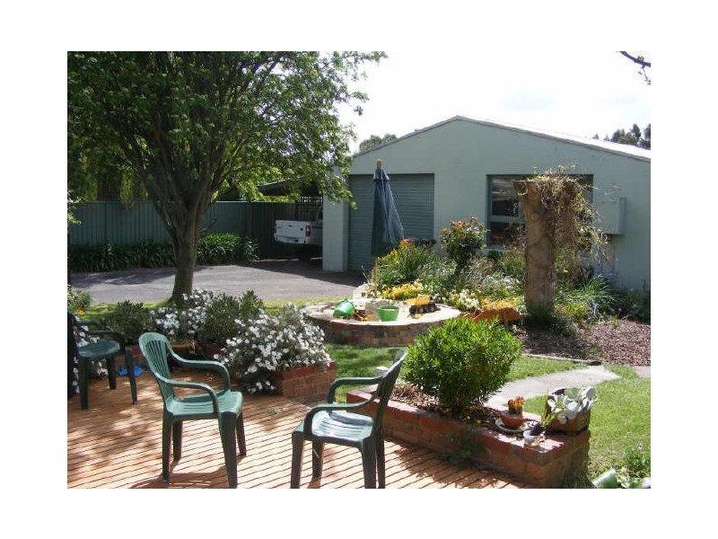 13 Ballagh Street, Elliminyt VIC 3250