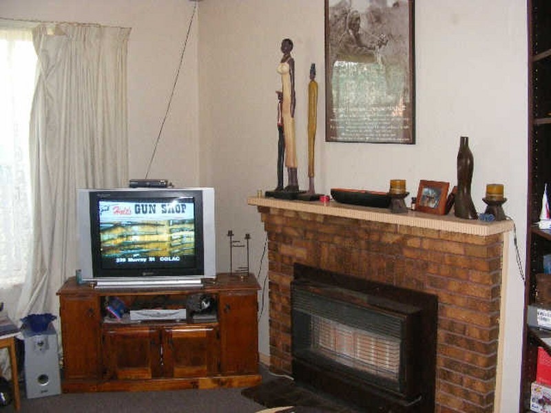 24 Wallace Street, Colac VIC 3250