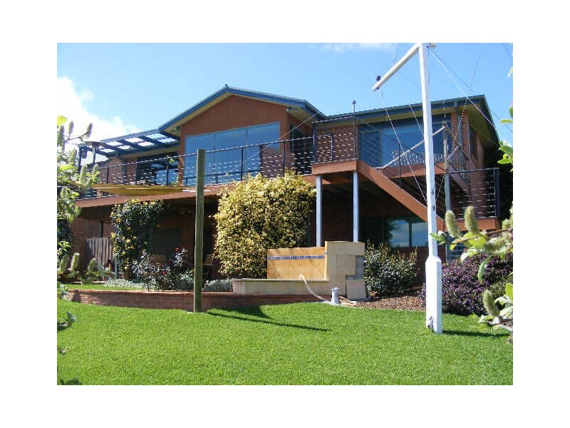 32 Balnagowan Avenue, Colac VIC 3250