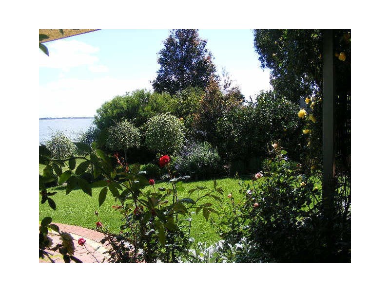 32 Balnagowan Avenue, Colac VIC 3250
