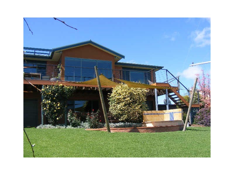32 Balnagowan Avenue, Colac VIC 3250