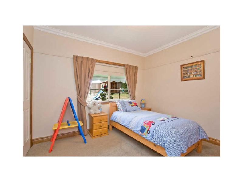 9 Rose Drive, Elliminyt VIC 3250