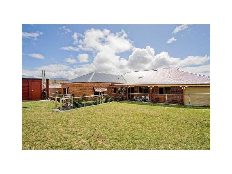 9 Rose Drive, Elliminyt VIC 3250
