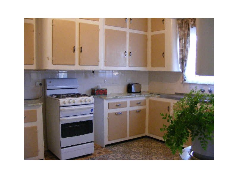 77 Hart Street, Colac VIC 3250