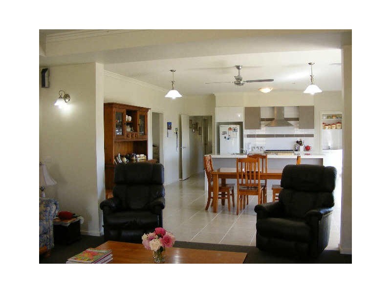 47 Ballagh Street, Elliminyt VIC 3250