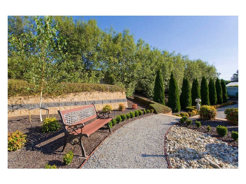 30 Harris Road, Elliminyt VIC 3250