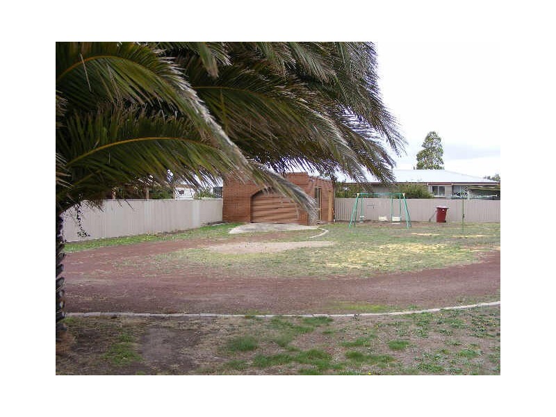 8 Batson Crescent, Elliminyt VIC 3250