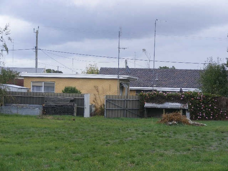 56 & 56A Hart Street, Colac VIC 3250