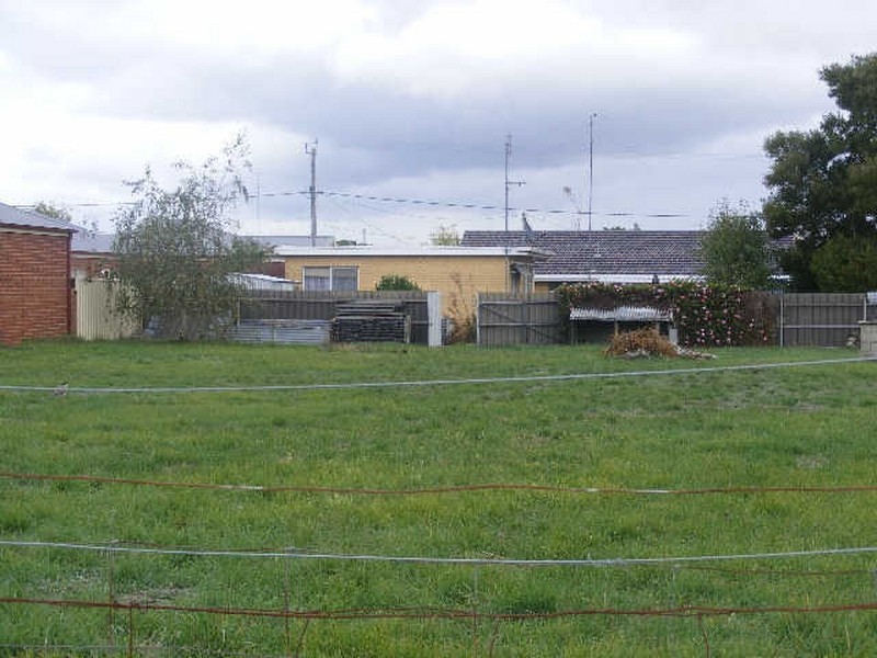56 & 56A Hart Street, Colac VIC 3250