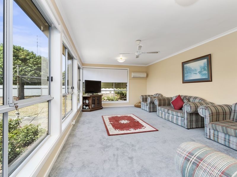 10 Sinclair Street, Colac VIC 3250