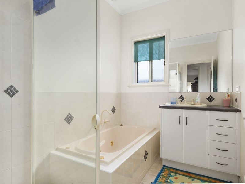 6 Darby Drive, Colac VIC 3250