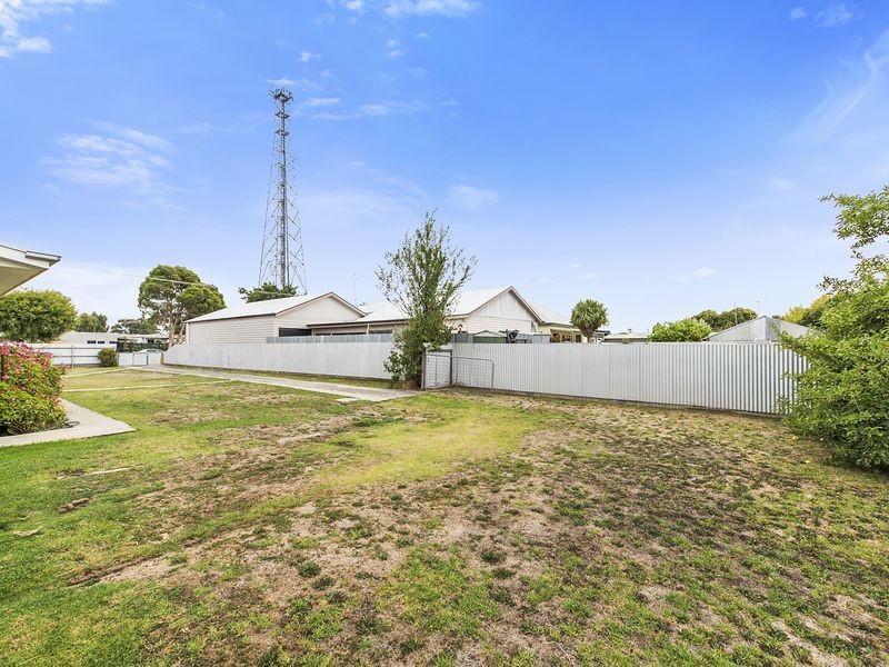 102 Queen Street, Colac VIC 3250