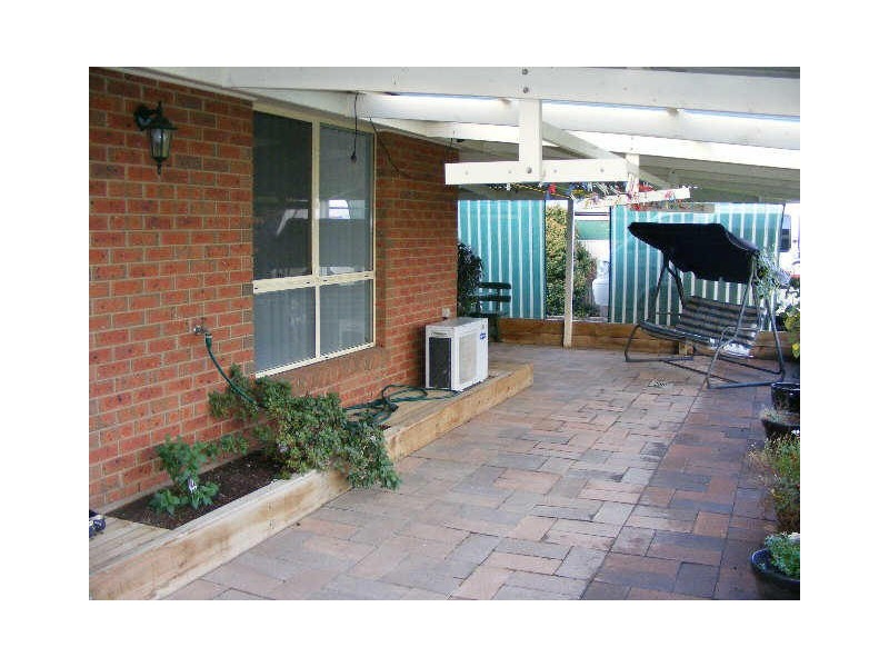 16 Beechy Court, Elliminyt VIC 3250