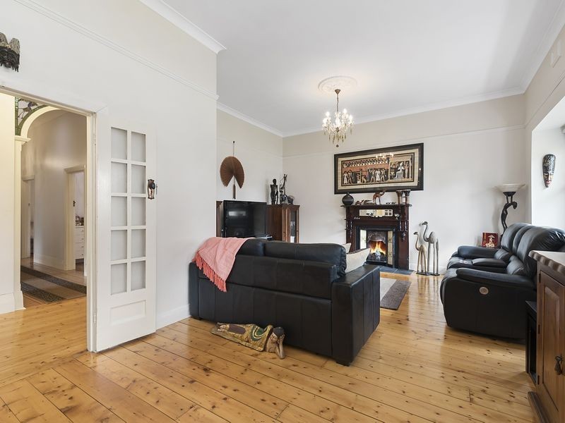 22 Queens Avenue, Colac VIC 3250