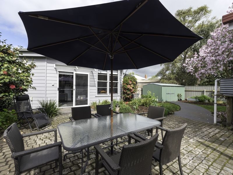 22 Queens Avenue, Colac VIC 3250