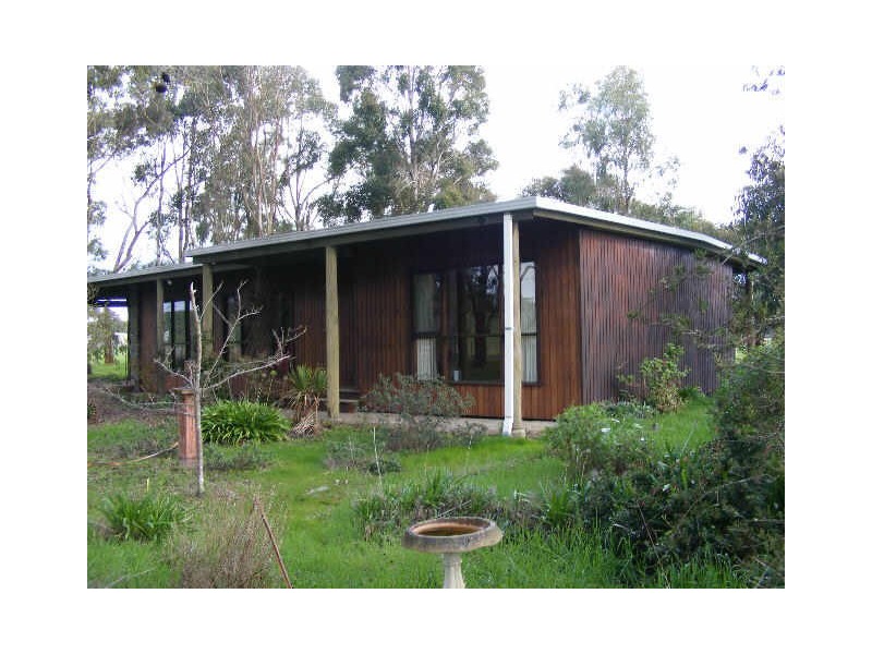 235 Forest Street, Colac VIC 3250