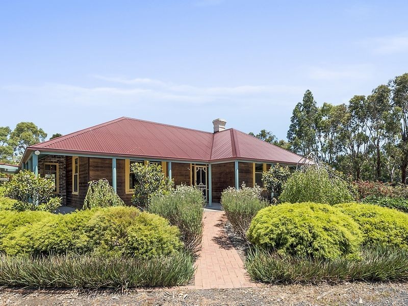 72 Aireys Street, Elliminyt VIC 3250