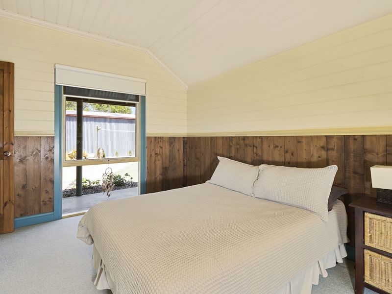 72 Aireys Street, Elliminyt VIC 3250