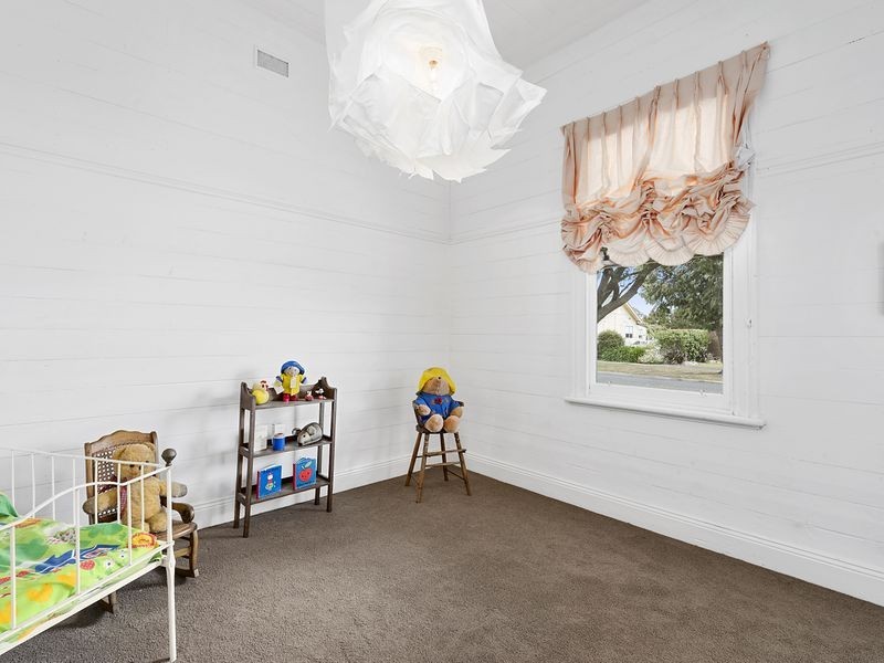 9 Elsinore Street, Colac VIC 3250