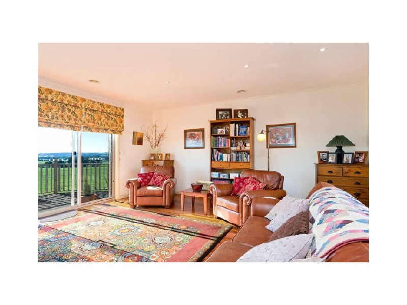 25 Tulloh Street, Elliminyt VIC 3250