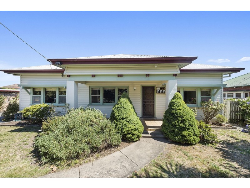 17 Corangamite Street, Colac VIC 3250