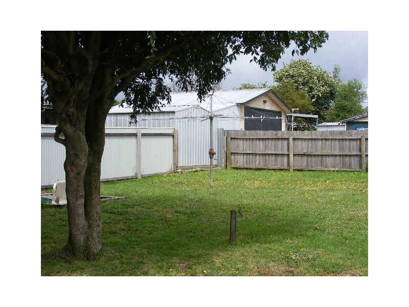 11 McDonald Street, Colac VIC 3250