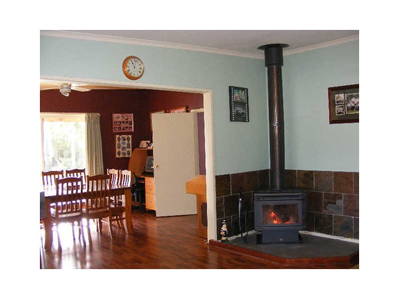 27 Marks Street, Colac VIC 3250