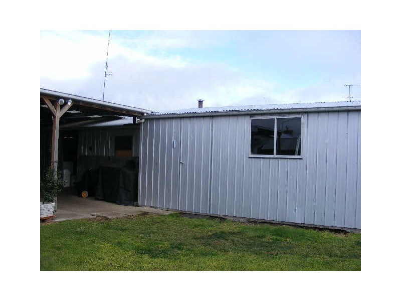 27 Marks Street, Colac VIC 3250