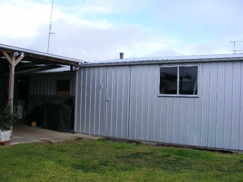 27 Marks Street, Colac VIC 3250