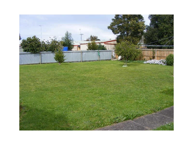 27 Lawrence Court, Colac VIC 3250