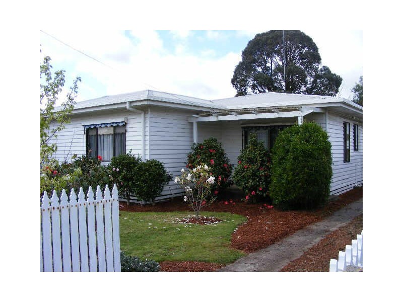 14 Dunoon Street, Colac VIC 3250