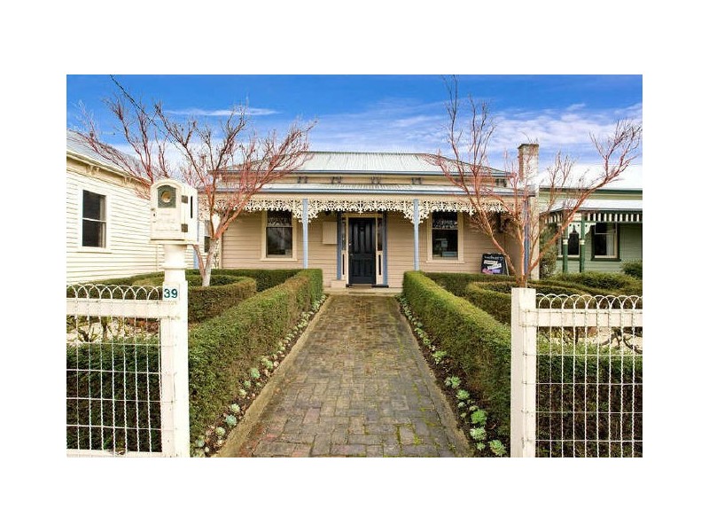 39 Gellibrand Street, Colac VIC 3250