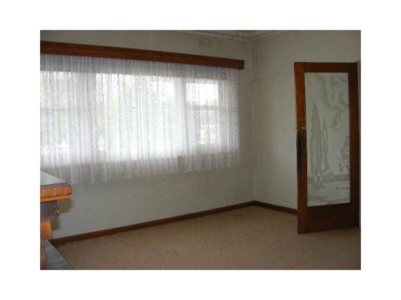 77 Bruce Street, Colac VIC 3250