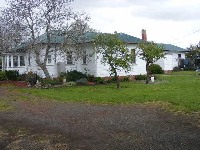 13 Coulstone Street, Beeac VIC 3251