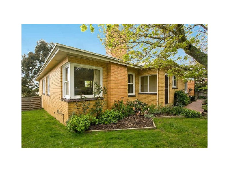 51 Tulloh Street, Elliminyt VIC 3250