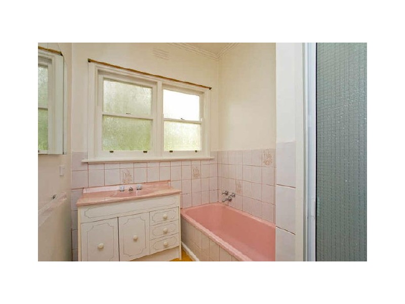 51 Tulloh Street, Elliminyt VIC 3250