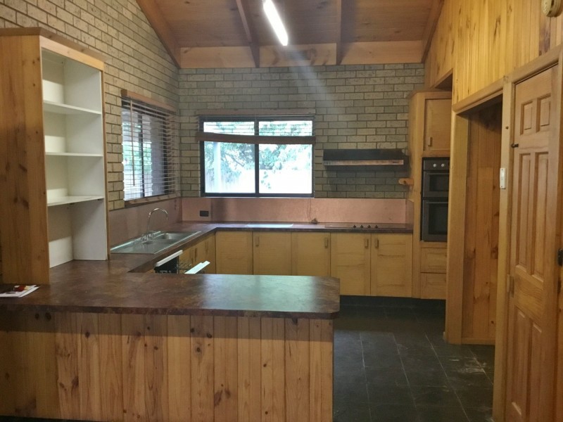 16 McAdam Crescent, Colac VIC 3250