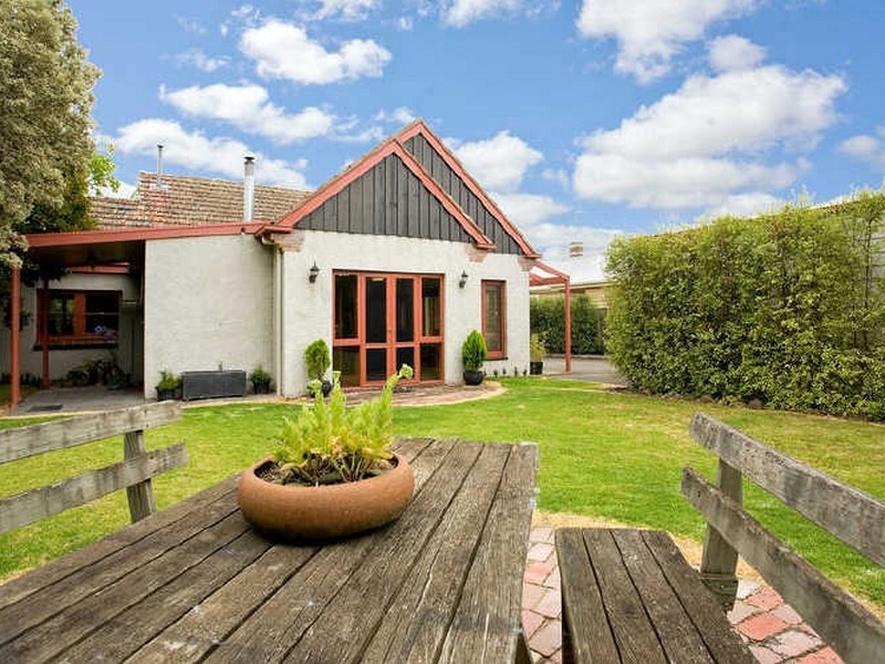26 Church Street, Colac VIC 3250