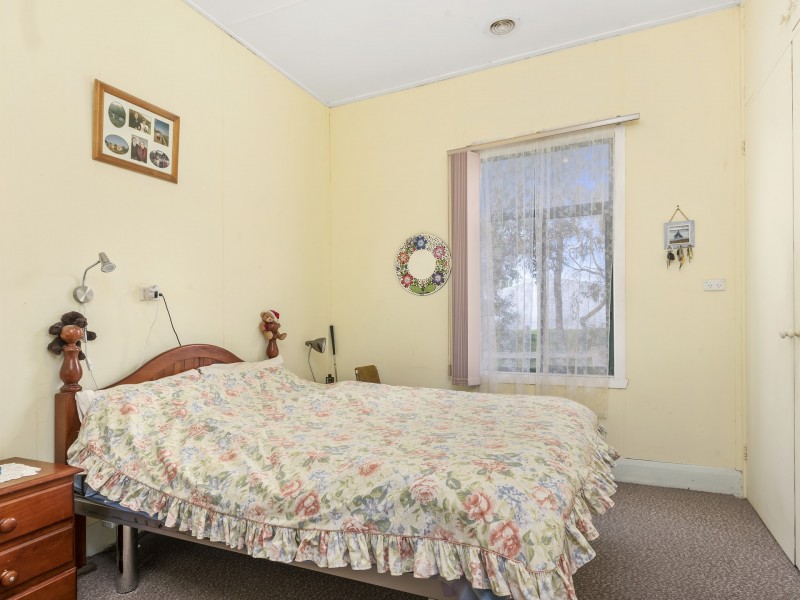 175 Rossmoyne Road, Colac West VIC 3250